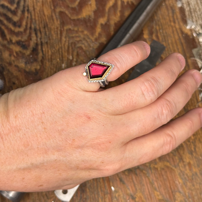 Unruly Grace Ring - Garnet & Diamond - Size 5-6