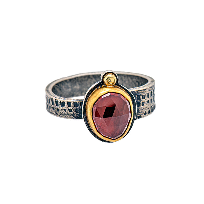 crush Trunk bibliotek Meander Rose Cut Garnet Ring size 7 – Allison Kallaway Jewelry